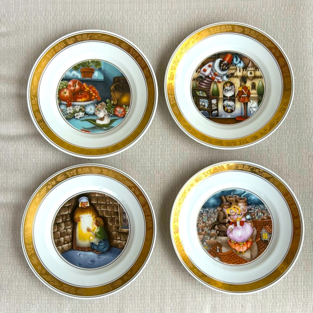 Rare Royal Copenhagen 12 piece set of Hans Christian Anderson Porcelain Plates